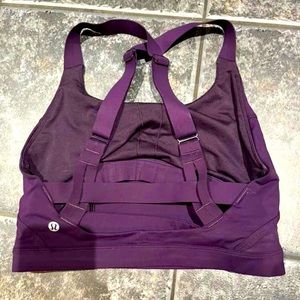 Lululemon size 6 sports bra